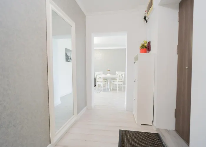 Luxury 2br On Decebal Avenue *