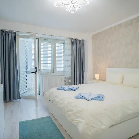 Luxury 2br On Decebal Avenue * Bükreş