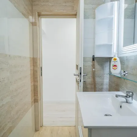 Luxury 2br On Decebal Avenue Apartment *