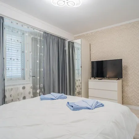 Appartement Luxury 2br On Decebal Avenue