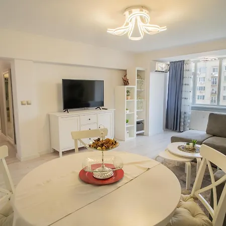 Apartment Luxury 2br On Decebal Avenue *