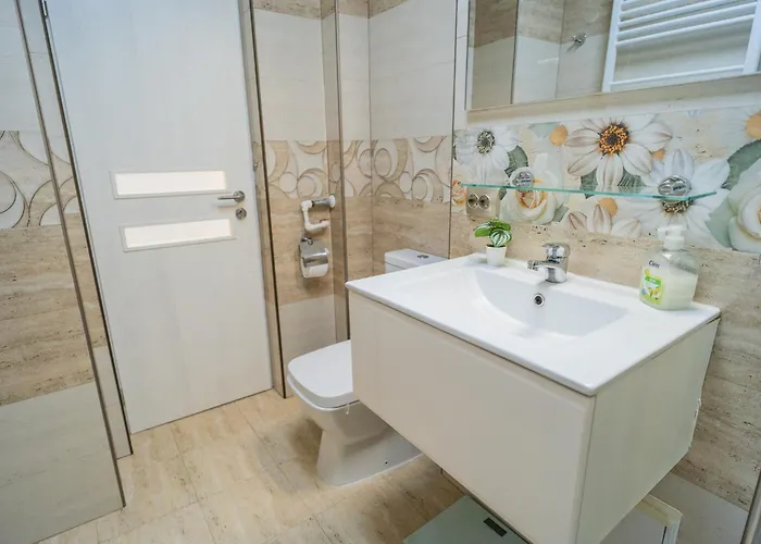 Luxury 2br On Decebal Avenue Appartement Boekarest