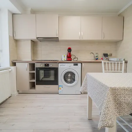 Luxury 2br On Decebal Avenue