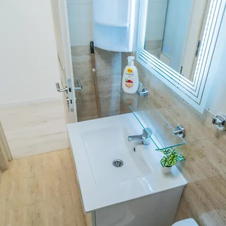 Luxury 2br On Decebal Avenue