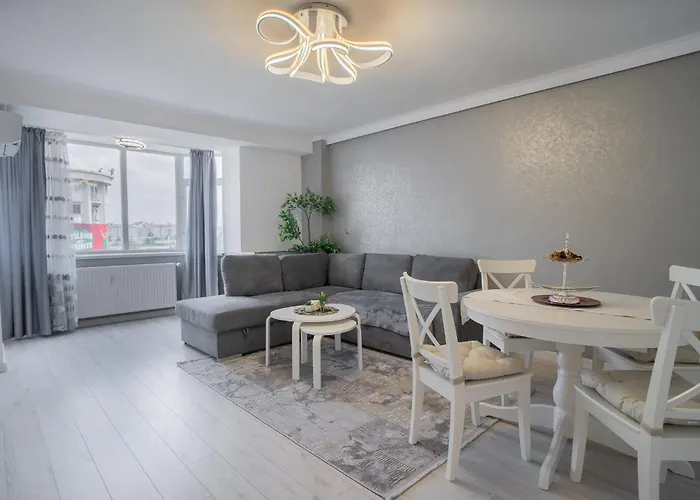 Luxury 2br On Decebal Avenue