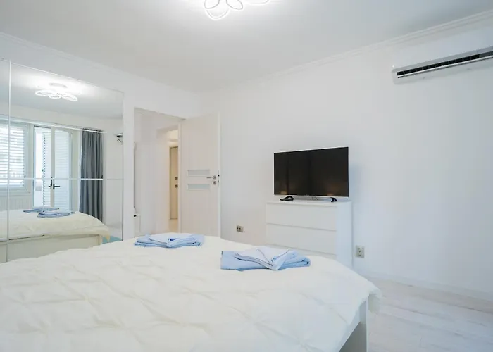 Luxury 2br On Decebal Avenue Lägenhet